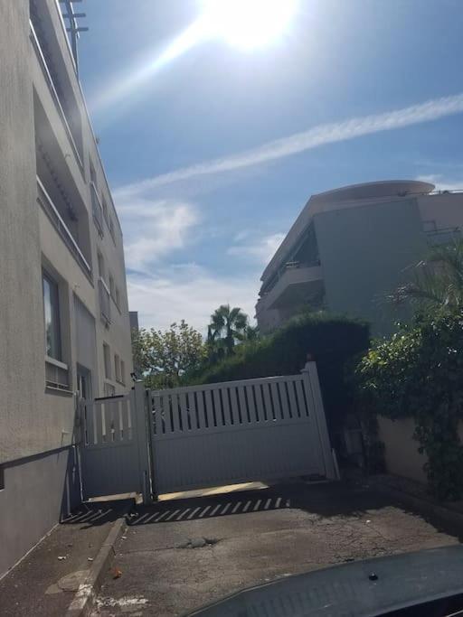 Charmant Studio Lumineux Avec Parking Prive Saint-Raphaël Eksteriør billede